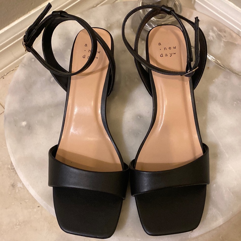 A New Day black low heel / Size: 8 ½, Never worn!